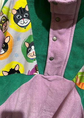 Düğmeli, Baskılı Pastel Renkli Kedi Desenli Sweatshirt - Görsel 2