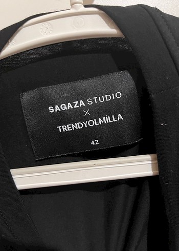 Siyah Baskılı Rahat Kesim Hamile Tişörtü - Görsel 2