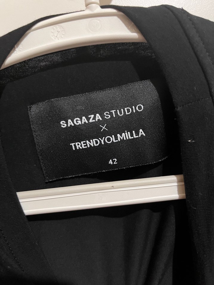 Siyah Baskılı Rahat Kesim Hamile Tişörtü - Görsel 2