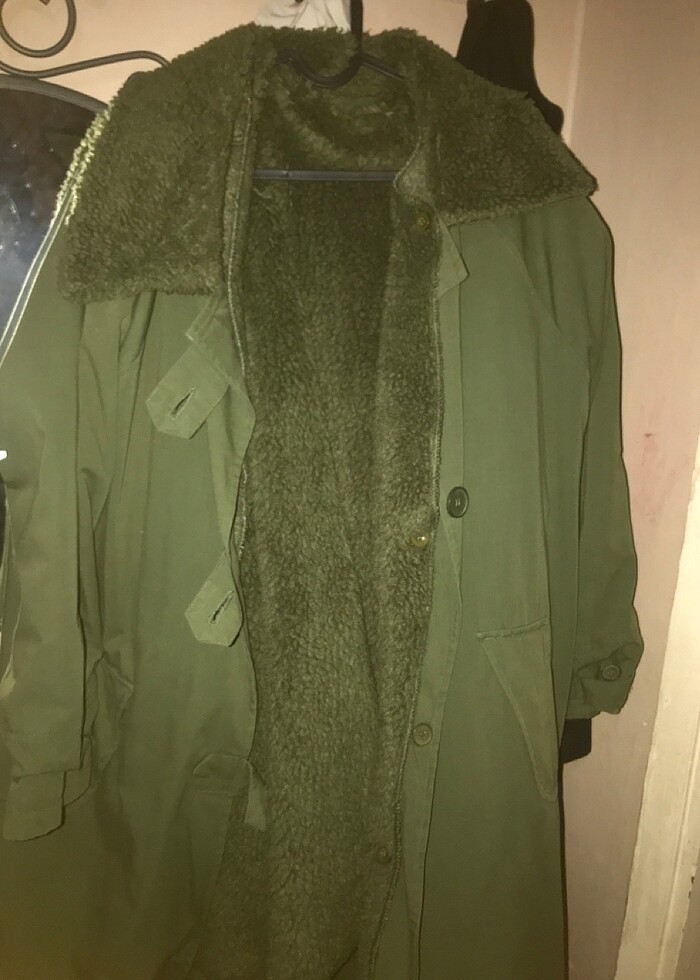 Parka yeşil 1 düğmesi kopuk üst başka sorunu yok - Görsel 3