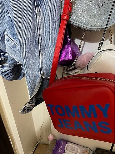  Beden Tommy jeans omuz çantası