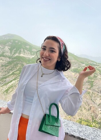Yeşil çanta 