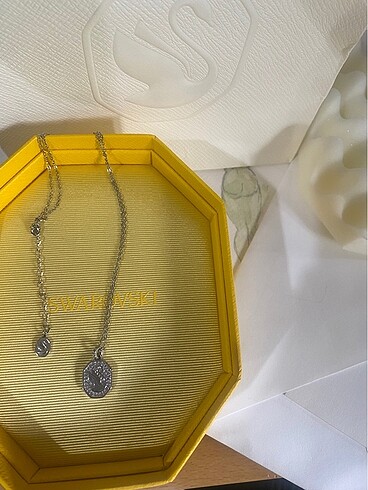  Beden Swarovski Swan Kolye