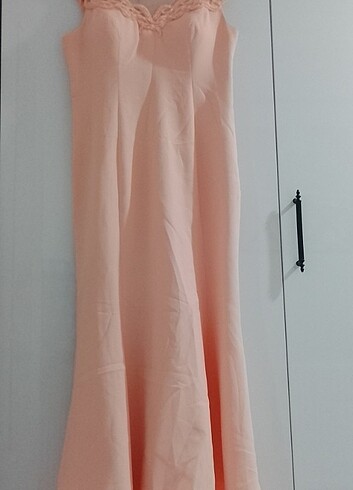 Kavuniçi rengi balık model abiye elbise