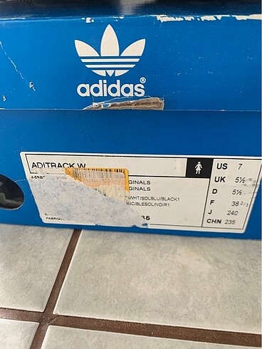 38,5 Beden Adidas spor ayakkabı