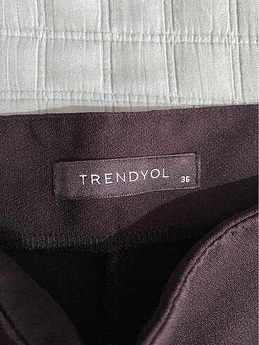 36 Beden siyah Renk Trendyolmilla pantolon