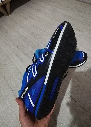 41 Beden Spor ayakkabı 