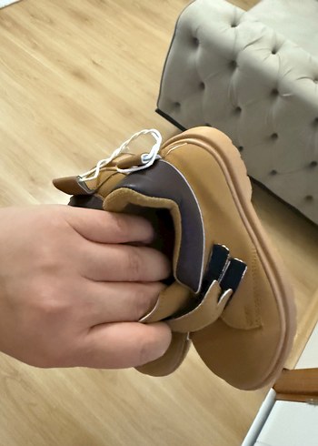 LC Waikiki Kahverengi Erkek Çocuk Cırt Cırtlı Bot