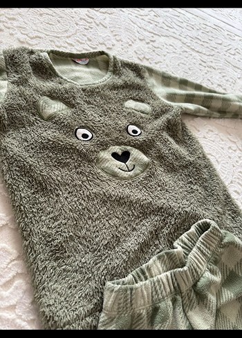 Gri Çocuk Polar Pijama Takımı iki defa yıkandı sayılı giyildi - Görsel 3