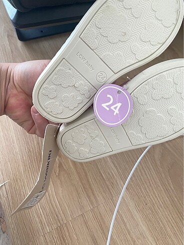 24 Beden 24 numara sğor ayakkabı unicornlu