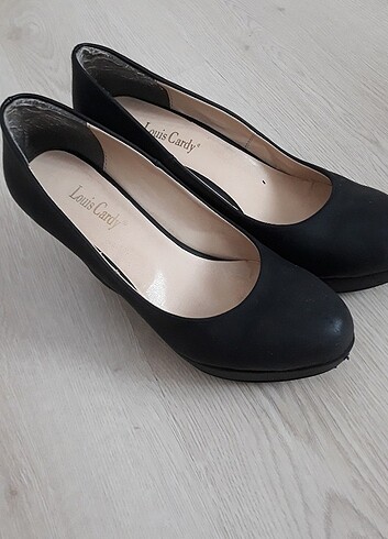 Kadın siyah dolgu topuk ayakkabı
