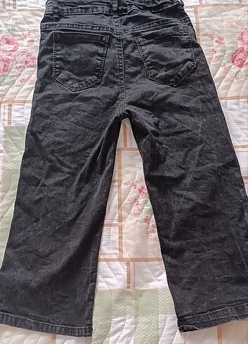 7 Yaş Beden Kız çocuk siyah kot pantolon