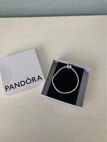 Kadın pandora bileklik