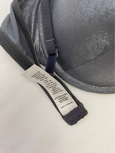 Victoria s Secret La Senza 75 b