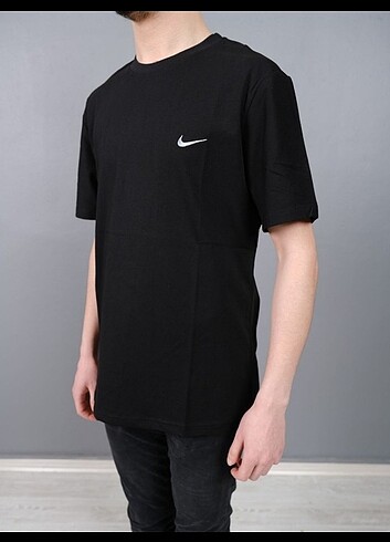 Siyah Nike T-shirt