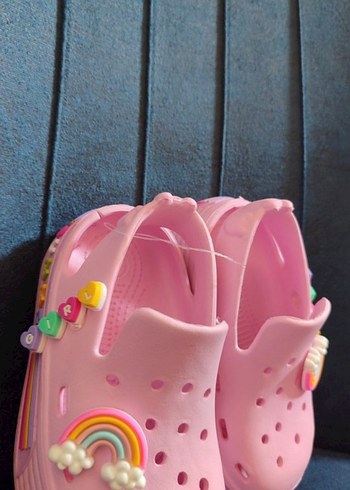 27 Beden pembe Renk Pembe Kız Çocuk Toka Detaylı Terlik