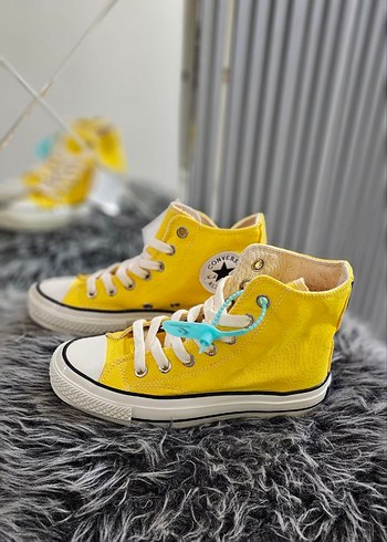Converse Yüksek Tabanlı Spor Ayakkabı