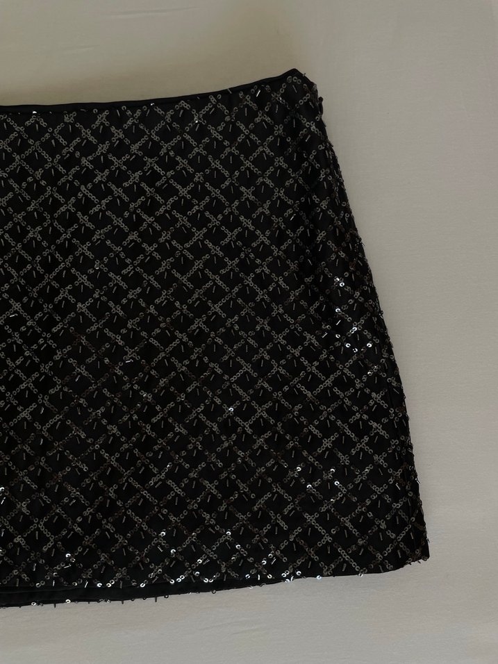 Siyah İşlemeli Payetli Mini Etek - Görsel 4