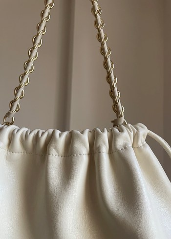 Zincir Detaylı Beyaz Deri Kadın Çanta - Görsel 6