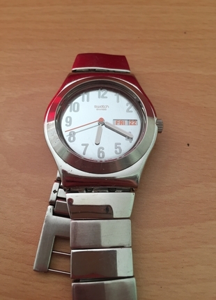 Az kullanılmış spor Swatch saat
