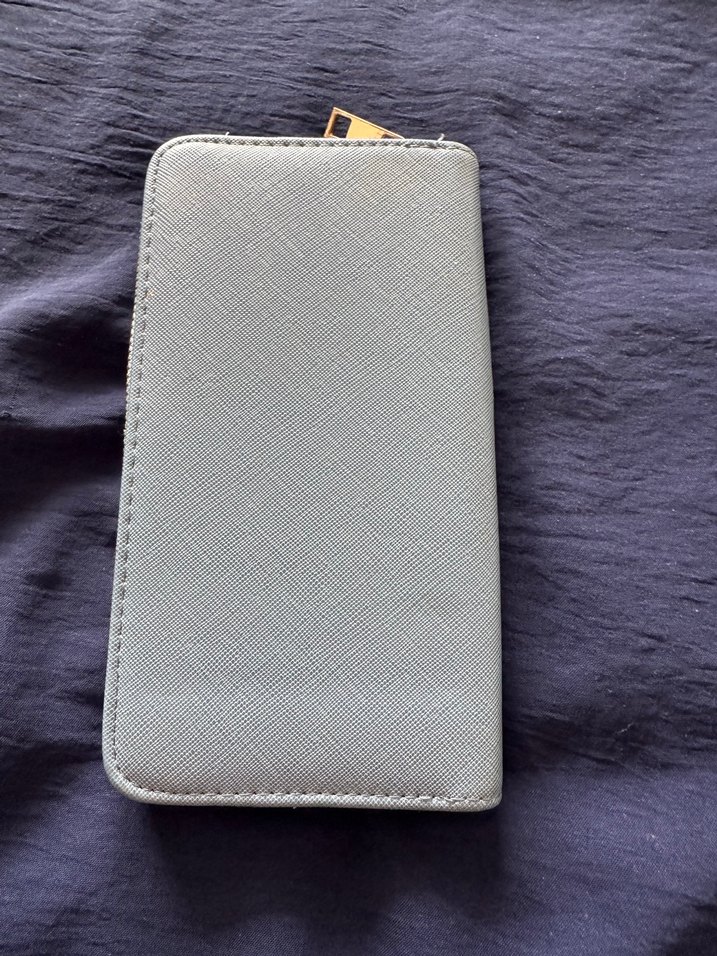 Stradivarius fermuarlı cüzdan - Görsel 5