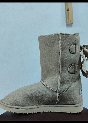 Ugg UGG bot