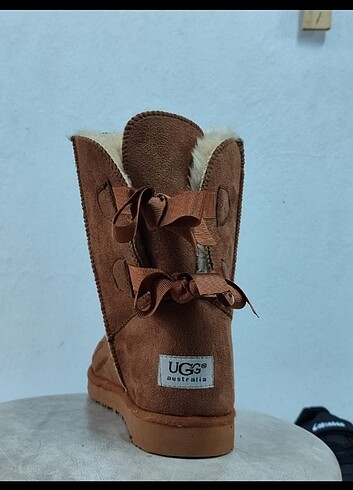 Ugg UGG BOT