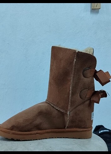 36 Beden kahverengi Renk UGG BOT