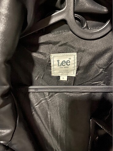 Lee lee deri mont