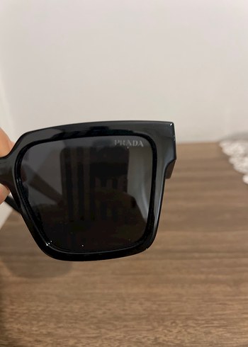 Siyah Minimalist Kadın Güneş Gözlüğü - Görsel 3