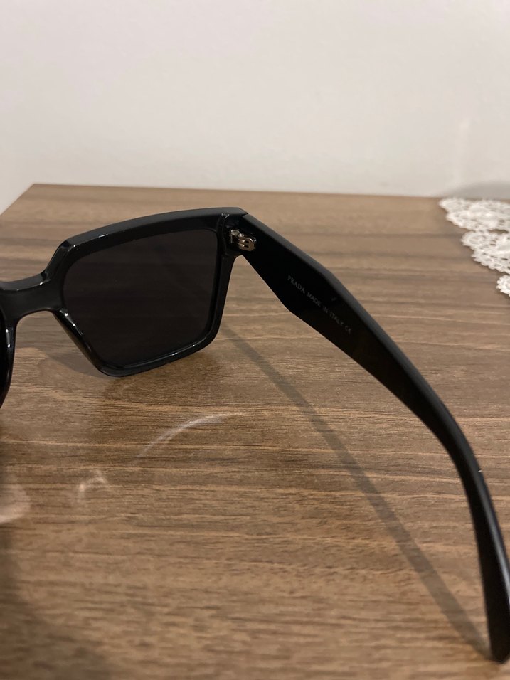 Siyah Minimalist Kadın Güneş Gözlüğü - Görsel 5