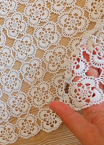 Dantel Masa Sehpa Televizyon Örtüsü - Görsel 3