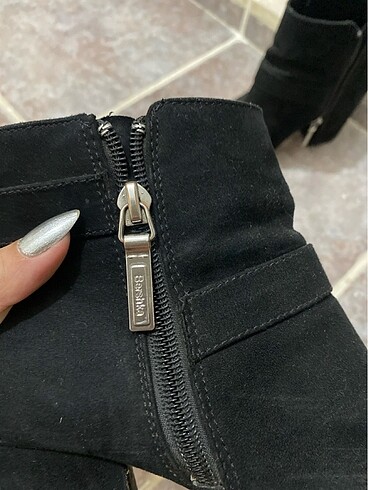 38 Beden siyah Renk Siyah bershka bot
