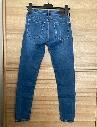 36 Beden stradivarius jean