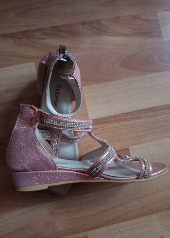 Pembe İşlemeli  kız çocuk Abiye Ayakkabı - Görsel 2