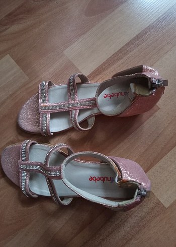 Pembe İşlemeli  kız çocuk Abiye Ayakkabı - Görsel 3