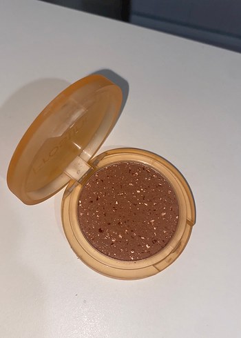 Diğer Beaulis Frosting Bronzer - 163 Radiant Sand