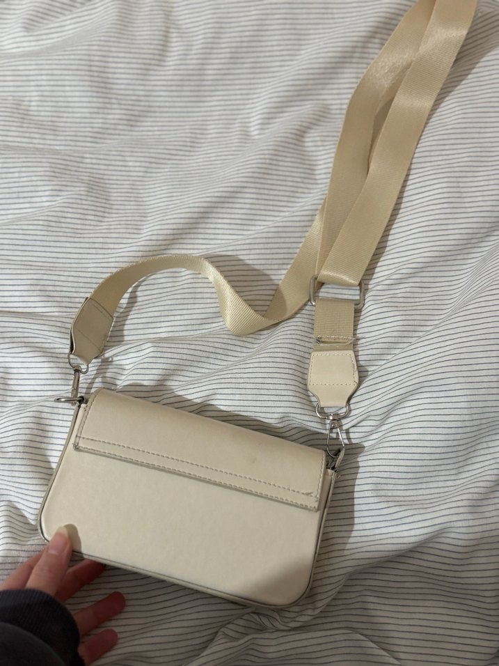 Beyaz Minimalist Deri Kadın Çanta - Görsel 2