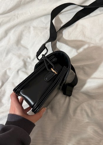 Siyah Deri Tokalı Kadın Çanta - Görsel 4