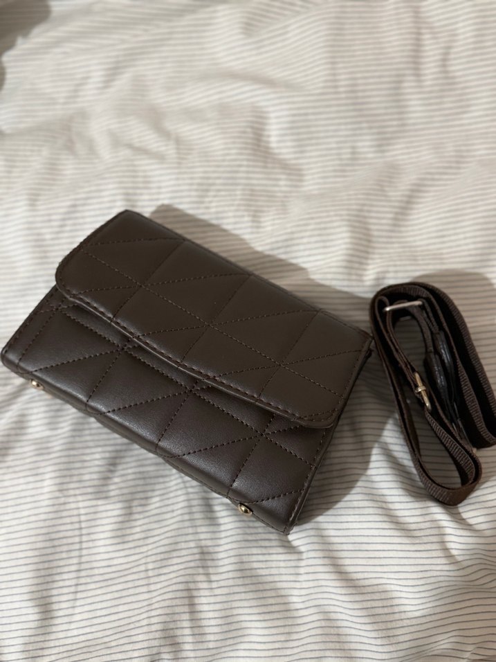 Kahverengi Deri Fermuarlı Kadın Çantası - Görsel 4