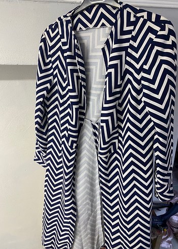 Uzun Kesim Desenli Hamile Kabanı - Görsel 3