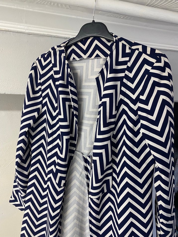 Uzun Kesim Desenli Hamile Kabanı - Görsel 2