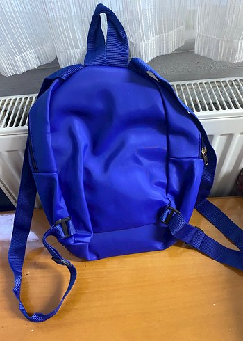 Kadın Parlak Mavi Fermuarlı Sırt Çantası açıklamayı okuyun - Görsel 3