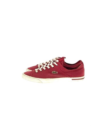 Lacoste Spor Ayakkabı %70 İndirimli.