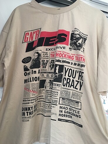 Bej arka baskılı t-shirt
