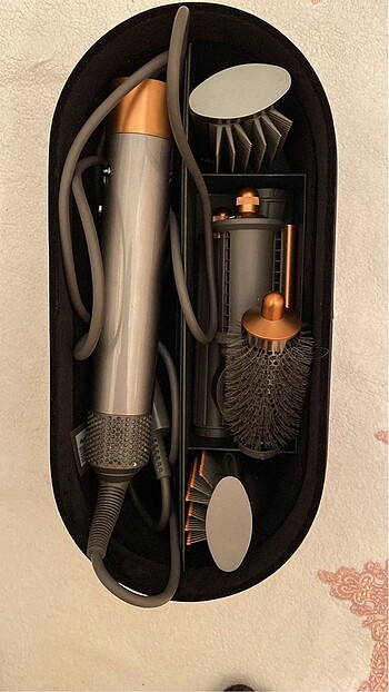 DYSON SAÇ ŞEKİLLENDİRİCİ