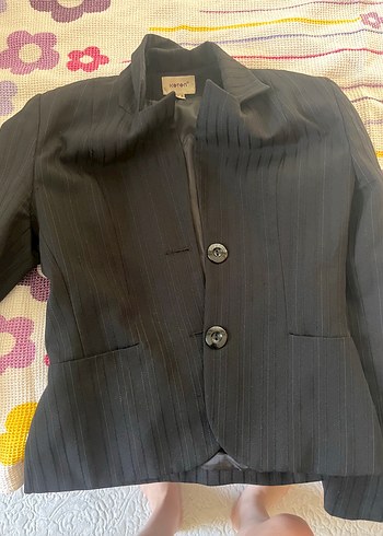 Siyah Düğmeli Kadın Blazer Ceket