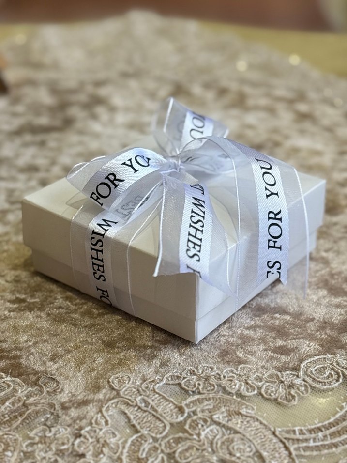 Mini Beyaz Payetli Kolye - Görsel 2