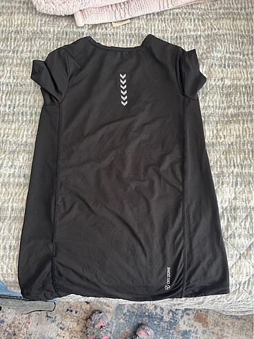 xs Beden Hummel spor tişört