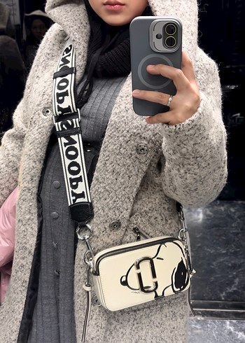 Marc Jacobs x Peanuts Snoopy  The Snapshot (orijinal) - Görsel 3